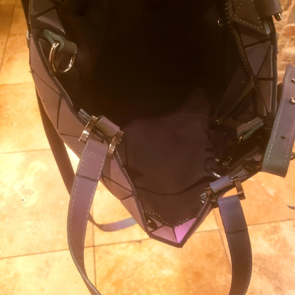 Geometric Luminous Purse/ Handbags for Women "Holographic Reflective Crossbod" - Picture 7 of 14